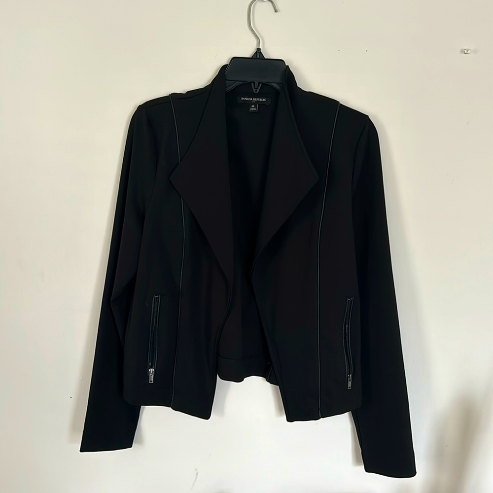 Black Basic Blazer
